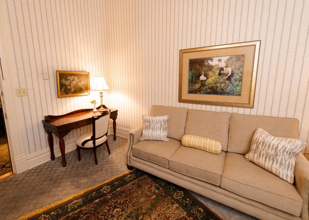 Hotel Captain Henderson House à Arkadelphia Extérieur photo