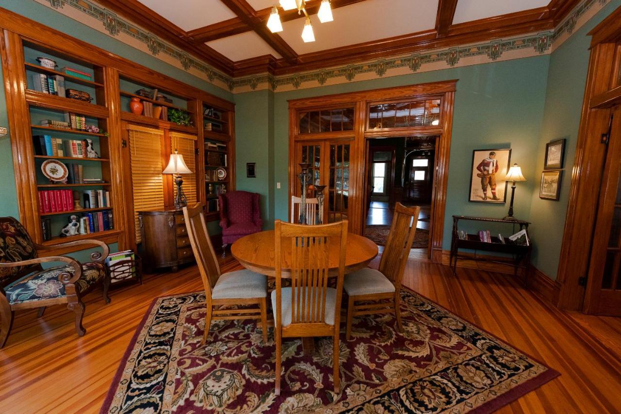 Hotel Captain Henderson House à Arkadelphia Extérieur photo